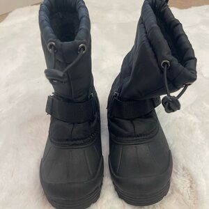 Kids size 12 snow boots.